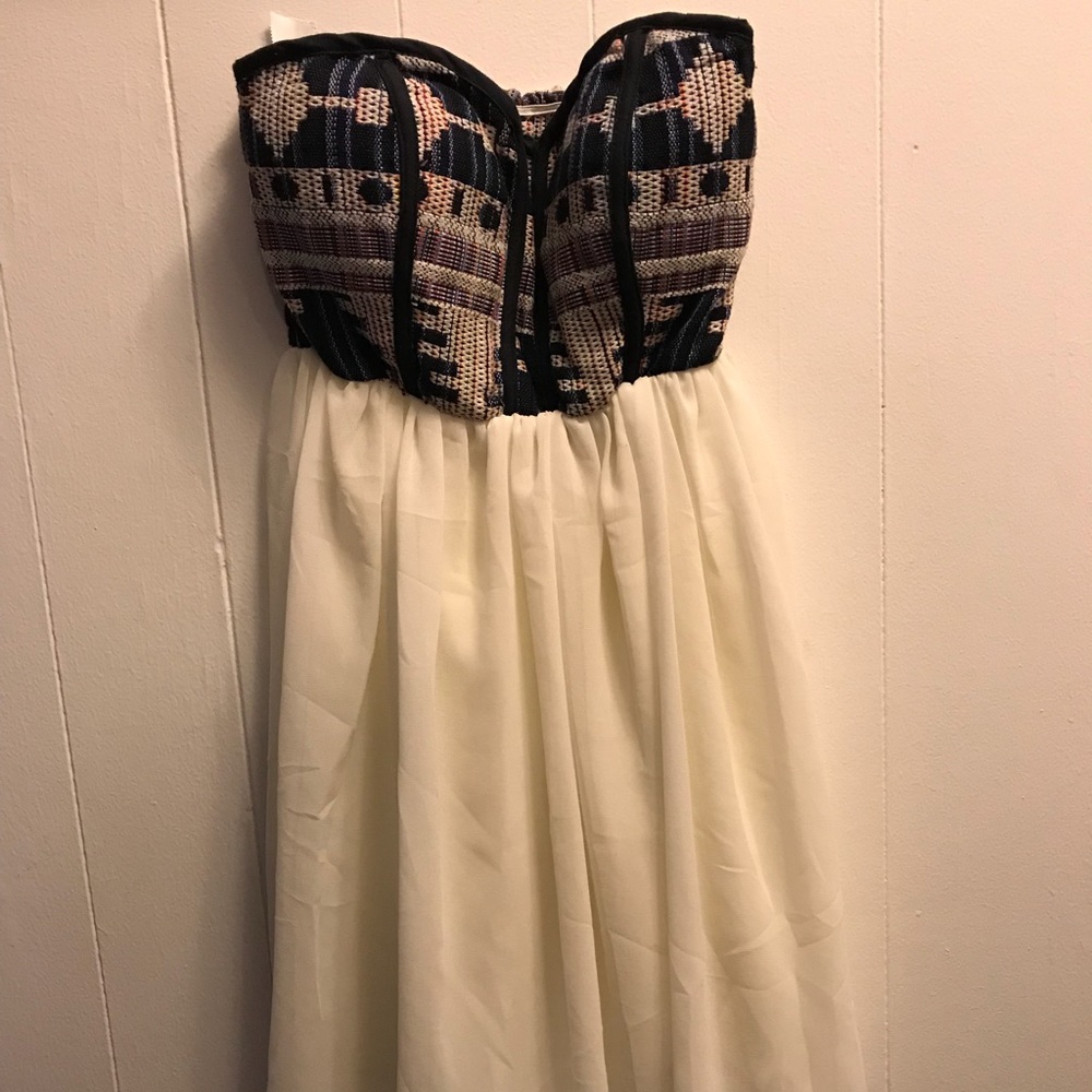 Daytrip strapless dress